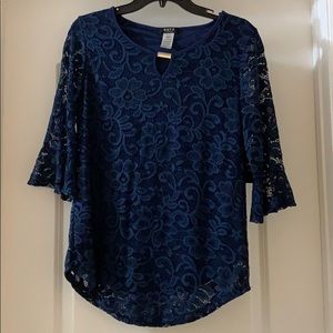 2/$15 Medium 3-4 Sheer Sleeve Top